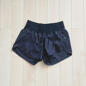 Lululemon black shorts